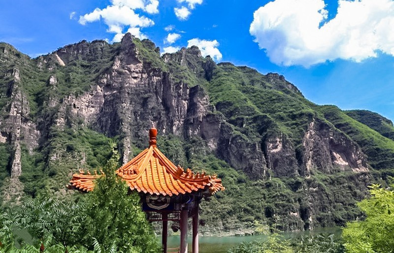 一日游仙西山十渡休闲穿雨林谷钻钟乳石洞挑战十渡誓言玻璃栈道