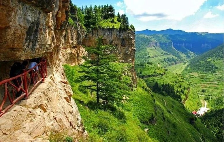 端午3日|芦芽山|3000年冰洞-66万亩高山马伦草原-石门悬棺-悬空村