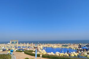 2天【南北戴河】海边欢乐游の渔岛海洋乐园- 开埠地码头西港花园-海滨浴场-游船出海-秦皇之眼(赠送)-秦皇小巷美食