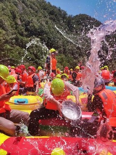 1天｜紫荆关漂流｜太行激情漂流の全长10.8公里-自然漂流4小时-恋乡太行水镇