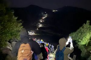周末/平日｜东灵山夜爬｜满天繁星-浪漫云海-震撼日出-登顶北京最高峰