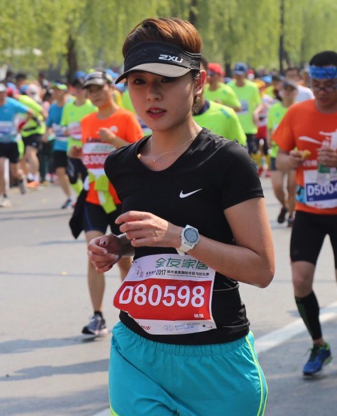 形象大使 杨琨 获奖荣誉: 杭州国际女子马拉松形象大使 个人风采