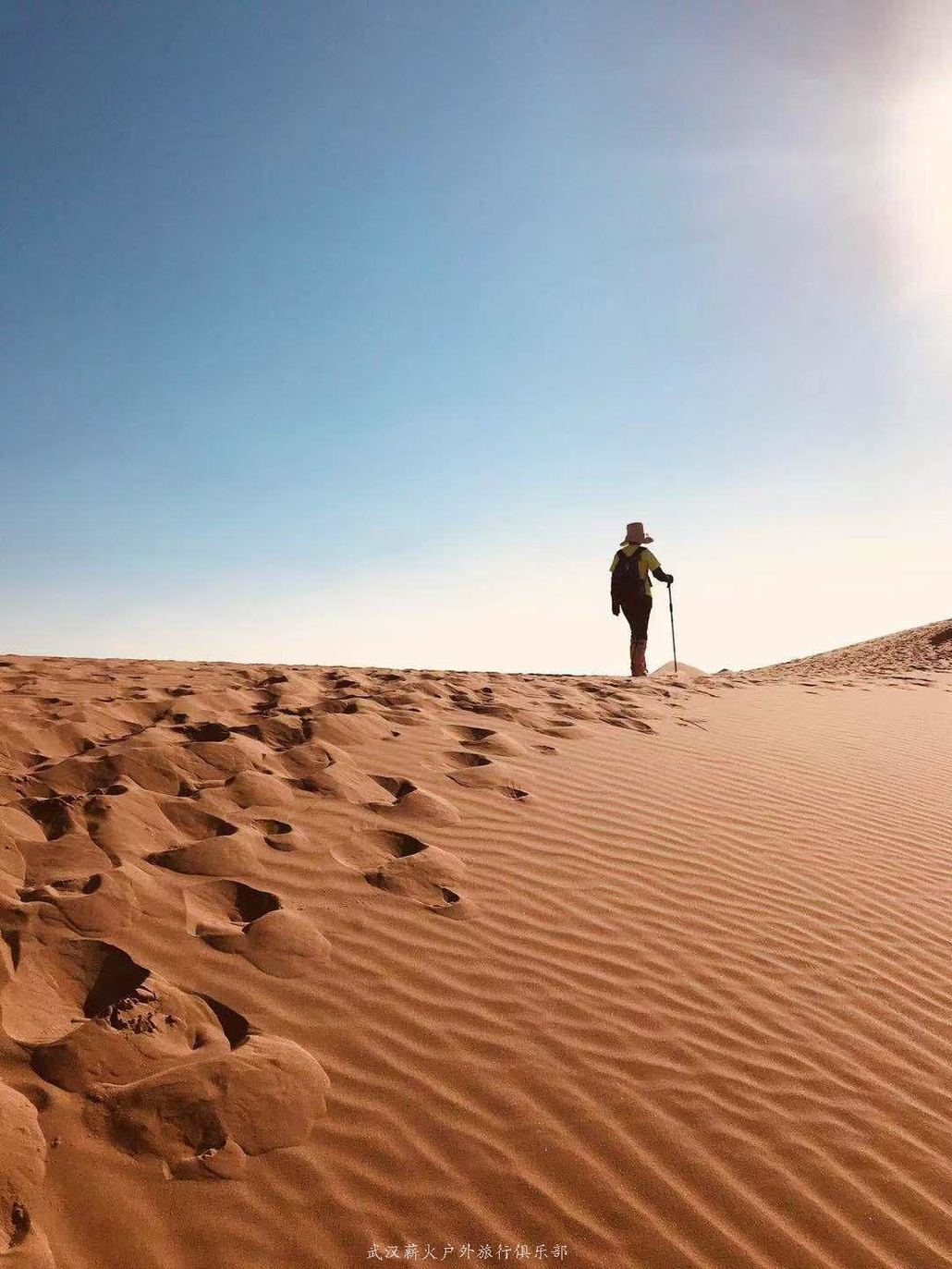 远征腾格里沙漠,穿越五大湖,赏最美沙漠!