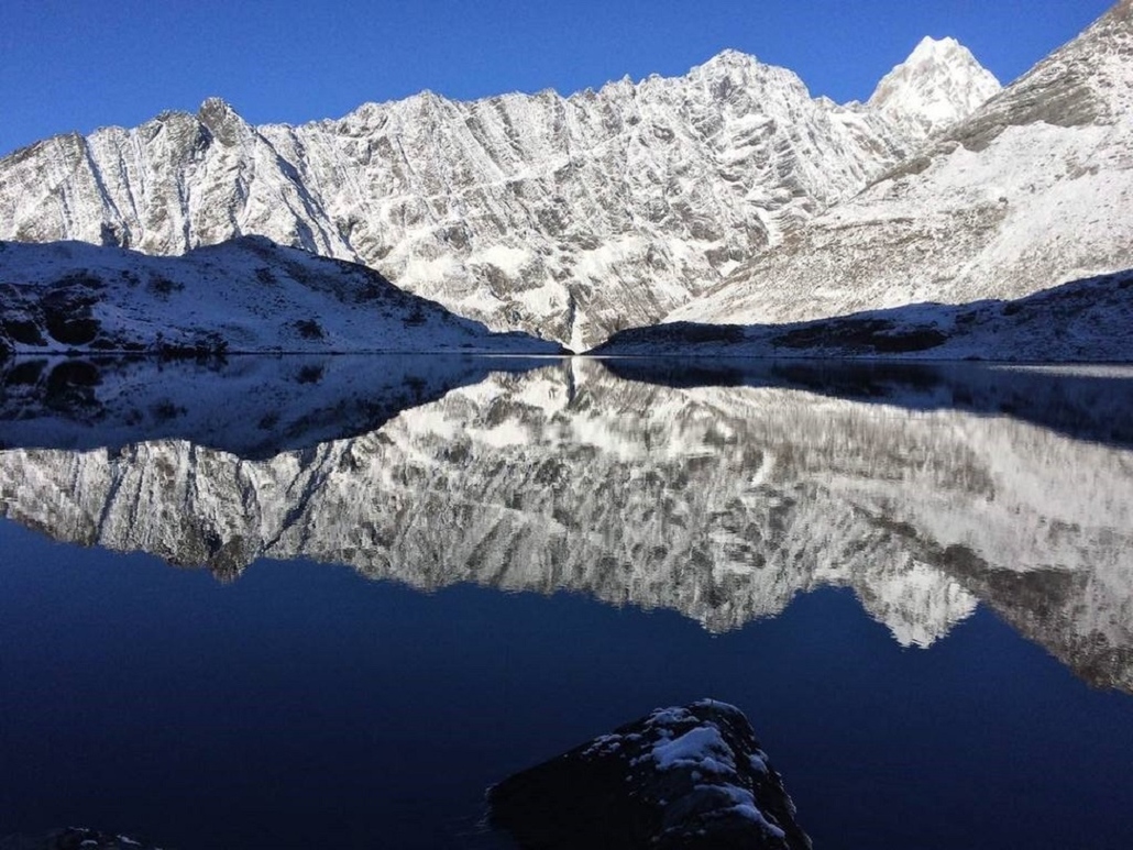 【四姑娘山看海线】2023探索四姑娘山海子群 雪山倒影,八角棚海子 石