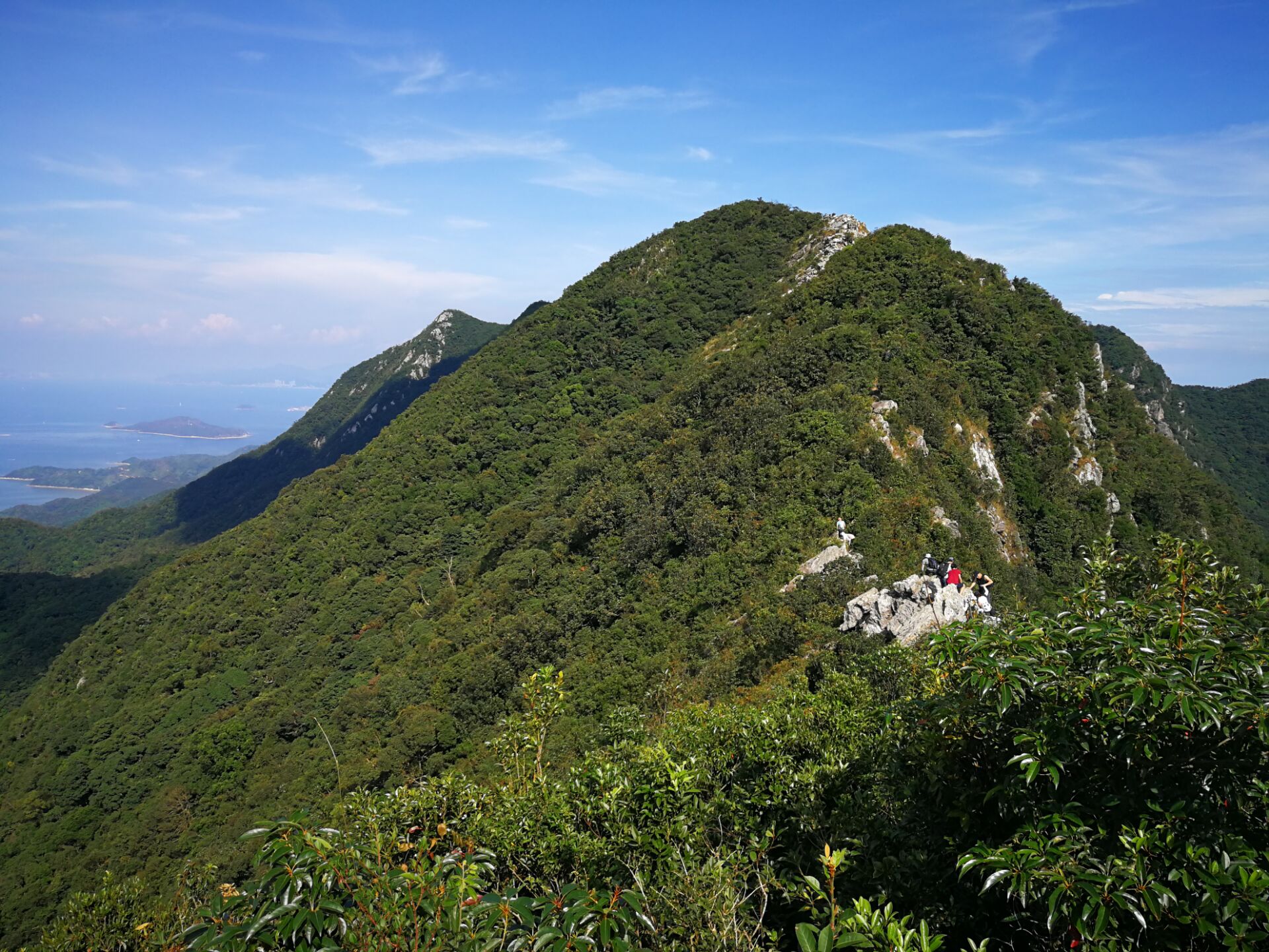 排牙山位于深圳市龙岗区大鹏镇,是深圳户外山脉里风景最佳的线路之一