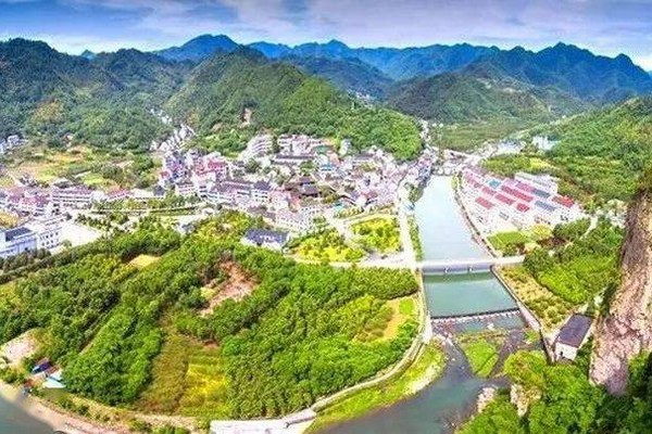 【满员封团】8.13徒步10KM上虞群山雪花潭，秀峰屹立，拥抱自然好风光！