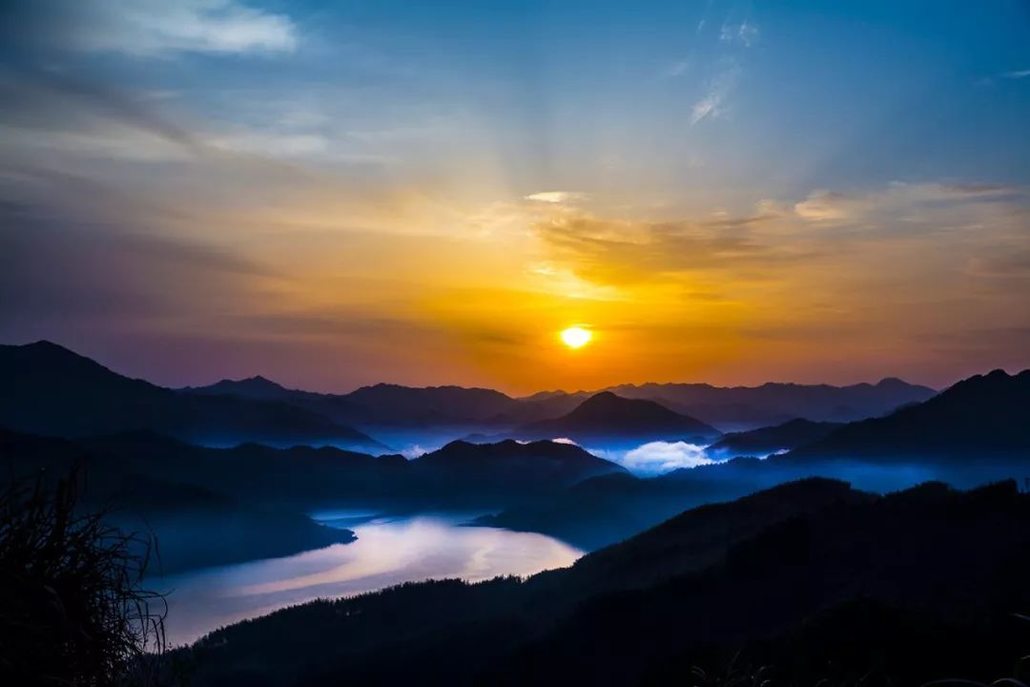 【国庆专线】挺进大别山,重走红军路,深入龙井峡,登1777白马尖!