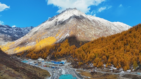 【初秋|理小路-1天】四川自己的独库理小路！雪山环绕绝美公路，绝美秋色，轻松打卡精华景点全览。