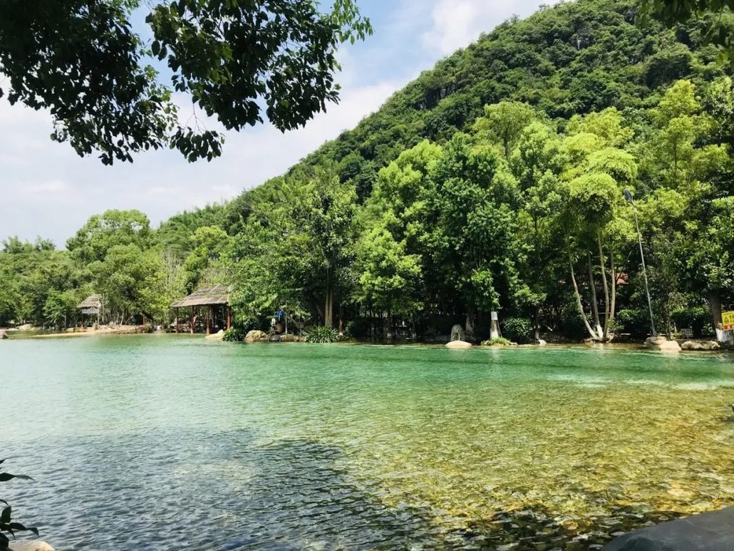 【翁源冷泉滩】遇见21℃的夏天，畅游原生态泳池，探访湖心坝客家围屋~ 预约报名-广州越野户外活动-活动行