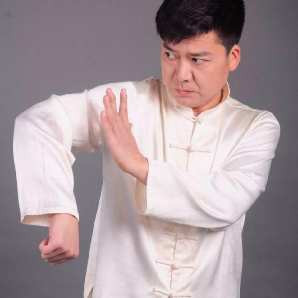 体育文化 体育人物 张燕军获奖荣誉: 荣获全国第一届武术运动会鞭杆