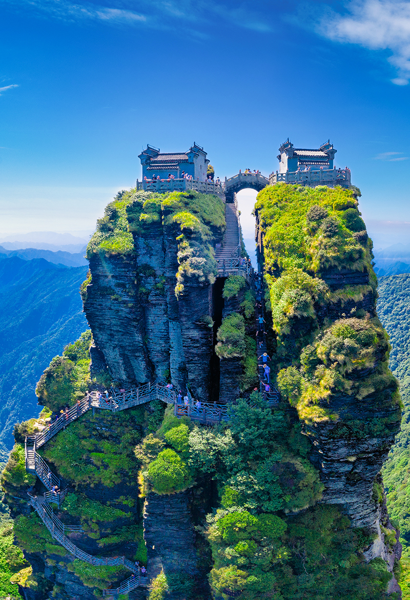 traveling旅行贵州梵净山天空之城宫崎骏动画般的奇幻之旅4天3晚西江