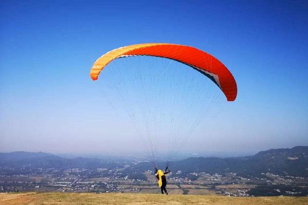 长沙黑麋峰滑翔伞预约报名