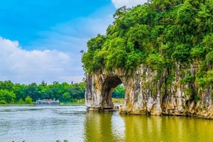 10.25～10.30【徒步全国丨桂林徒步大会】6日 深徒步桂林·品山水盛宴，感受人在画中漫步之意境