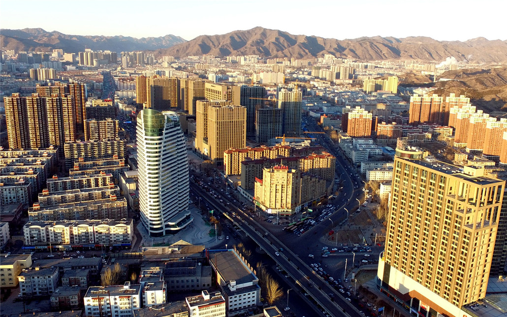 跑遍张家口第五季·桥东站"文明健身 同心创城"2018张家口第三届东山