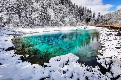 12.19-12.21周五-周日【九寨沟|含门票+观光车】何必北海道！带你解锁蓝色冰瀑、绝美瑶池