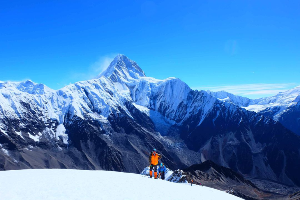攀登人生第一座雪山:哈巴雪山2019全年活动计划 1比1协作登山-户外