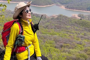 《小花砬子》登小山赏冰凌花休闲一日游