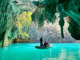 成团！【柳州河池】5.1-5.3小众秘境广西“仙本那”河池三门海，九顿溢流天窗，一条会开花的河，柳州夜景美食