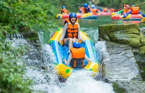 转发188元！东莞可上车！【古龙峡漂流】清远古龙峡漂流打水仗，浪尖上的过山车