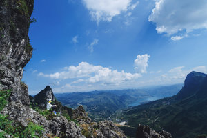 【旷野贵州5日】 | 贵州自然秘境徒步旅行，螺丝壳+茂兰漏斗森林+茂兰四洞+猴子沟纯玩，无自然单房差+24H接机接站