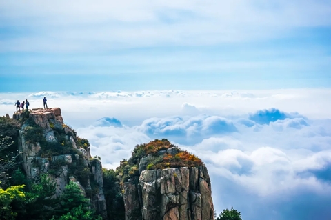 日出云海感受星空下的壮丽山河，巅峰相见，尽揽五岳之尊