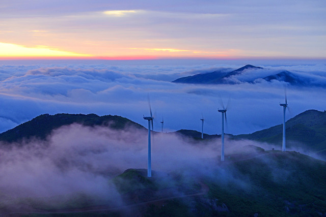 【影像】东白山云海,像一层神秘的面纱,你见过这么高大上的云么?