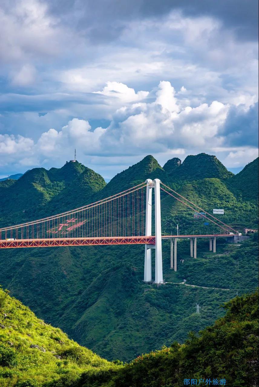 宝驴分享中国又一世界级天路横空出世被称为人类奇迹之一一路尽是顶级